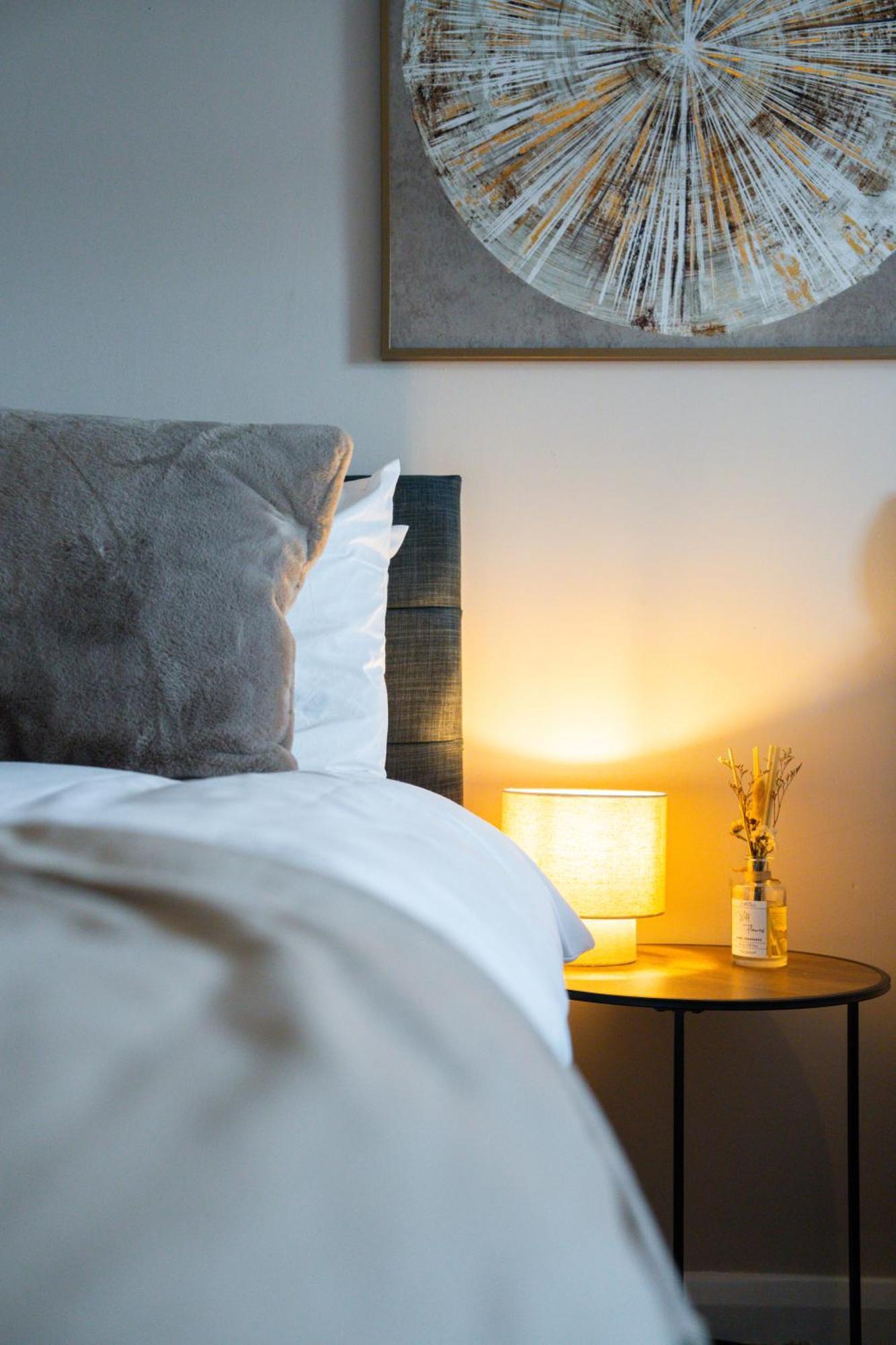 Trendy With Free Parking - Perfect For Contractors And Families * Canterbury