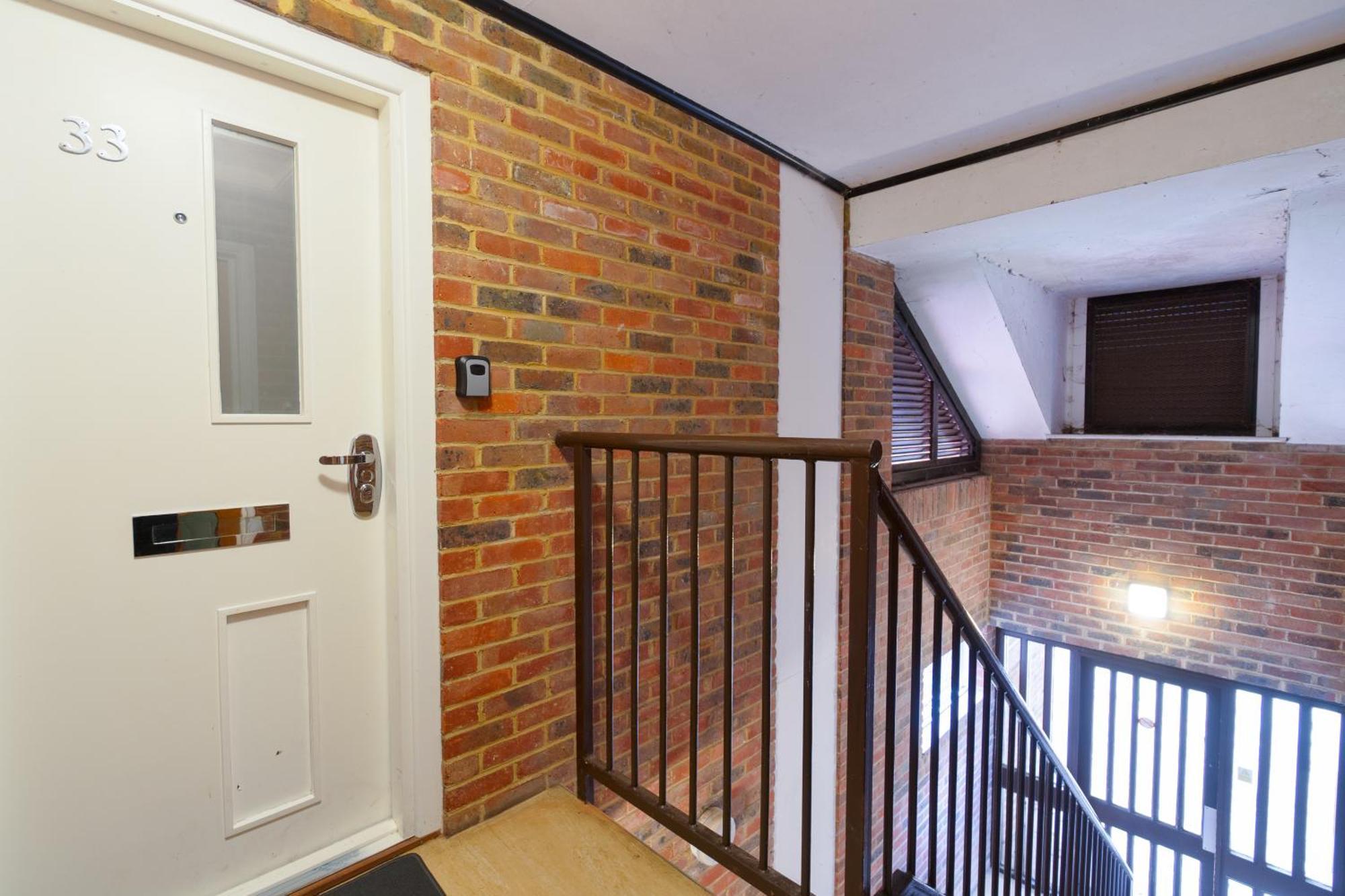 Trendy With Free Parking - Perfect For Contractors And Families Canterbury